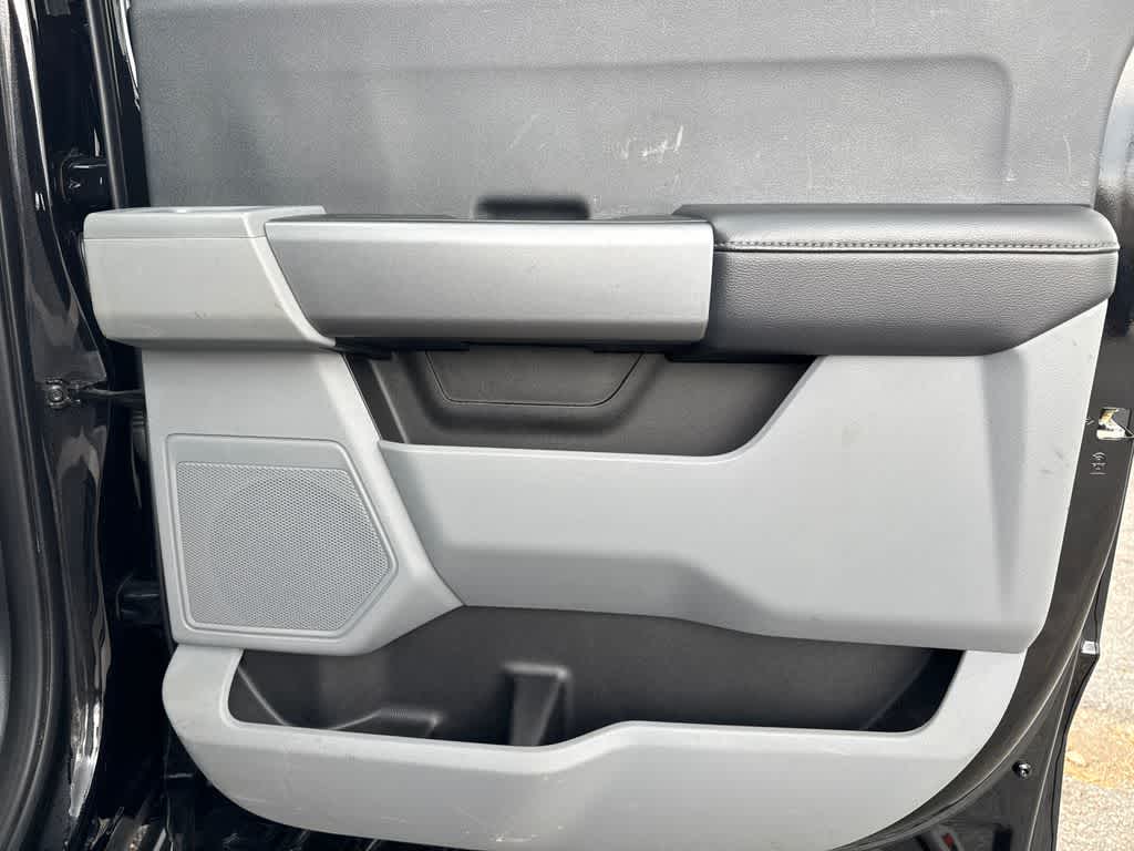 Thumbnail: 2025 Ford Econoline - 29