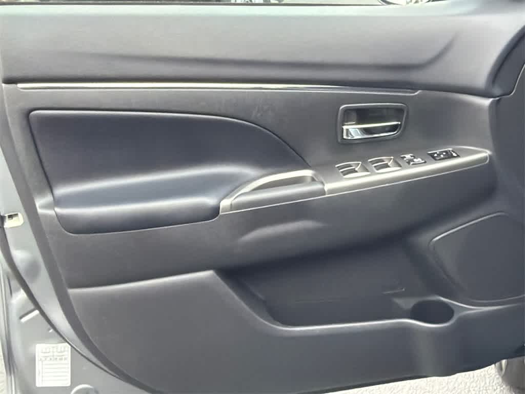 Thumbnail: 2024 Mitsubishi Outlander Sport - 11