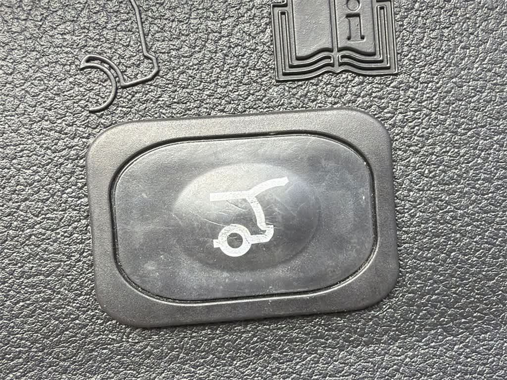 Thumbnail: 2016 Ford Escape - 17