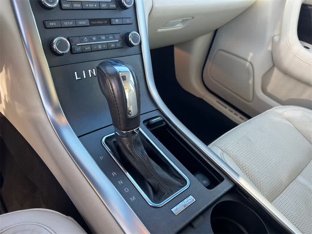 Thumbnail: 2010 Lincoln MKS - 29