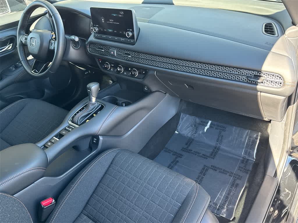 Thumbnail: 2025 Honda HR-V - 13