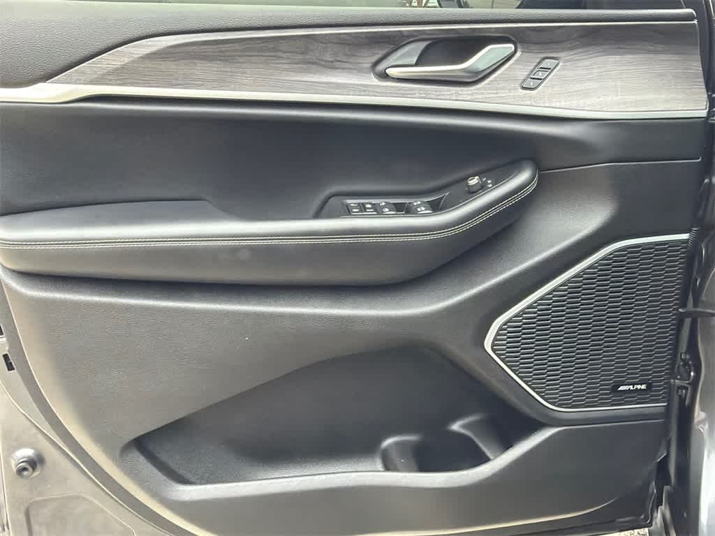 Thumbnail: 2021 Jeep Grand Cherokee L - 11