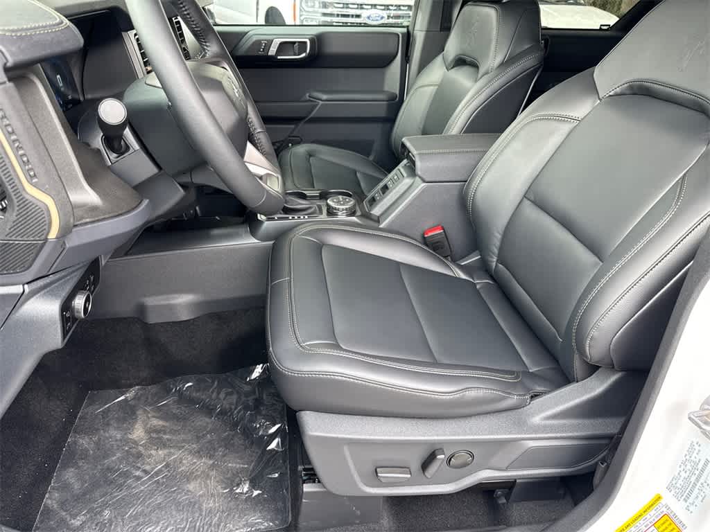 Thumbnail: 2025 Ford Bronco - 10