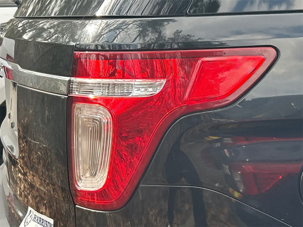 Thumbnail: 2013 Ford Explorer - 8