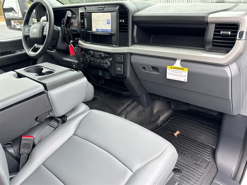 Thumbnail: 2025 Ford F-250 - 13