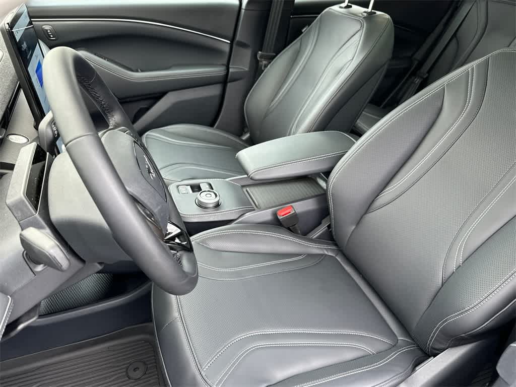 2024 Ford Mustang Mach-E Premium 12