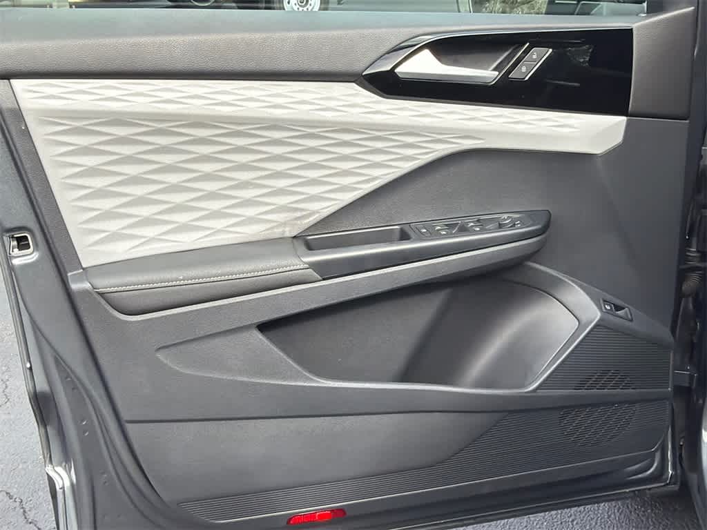 Thumbnail: 2024 Volkswagen Taos - 11