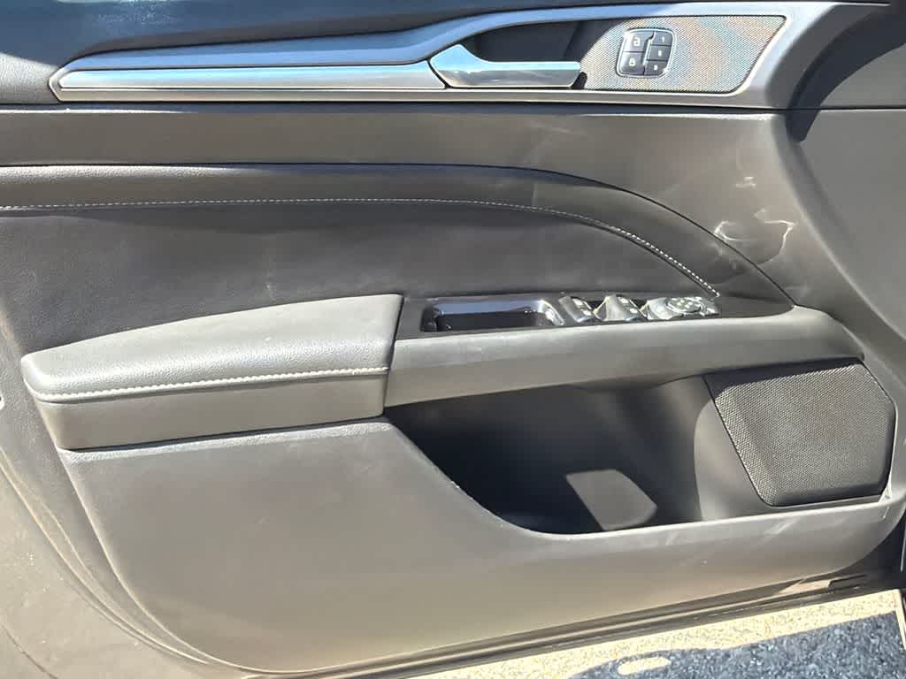 Thumbnail: 2016 Ford Fusion - 11