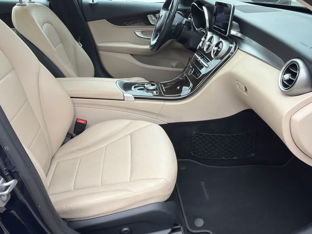 Thumbnail: 2017 Mercedes-Benz C-Class - 12