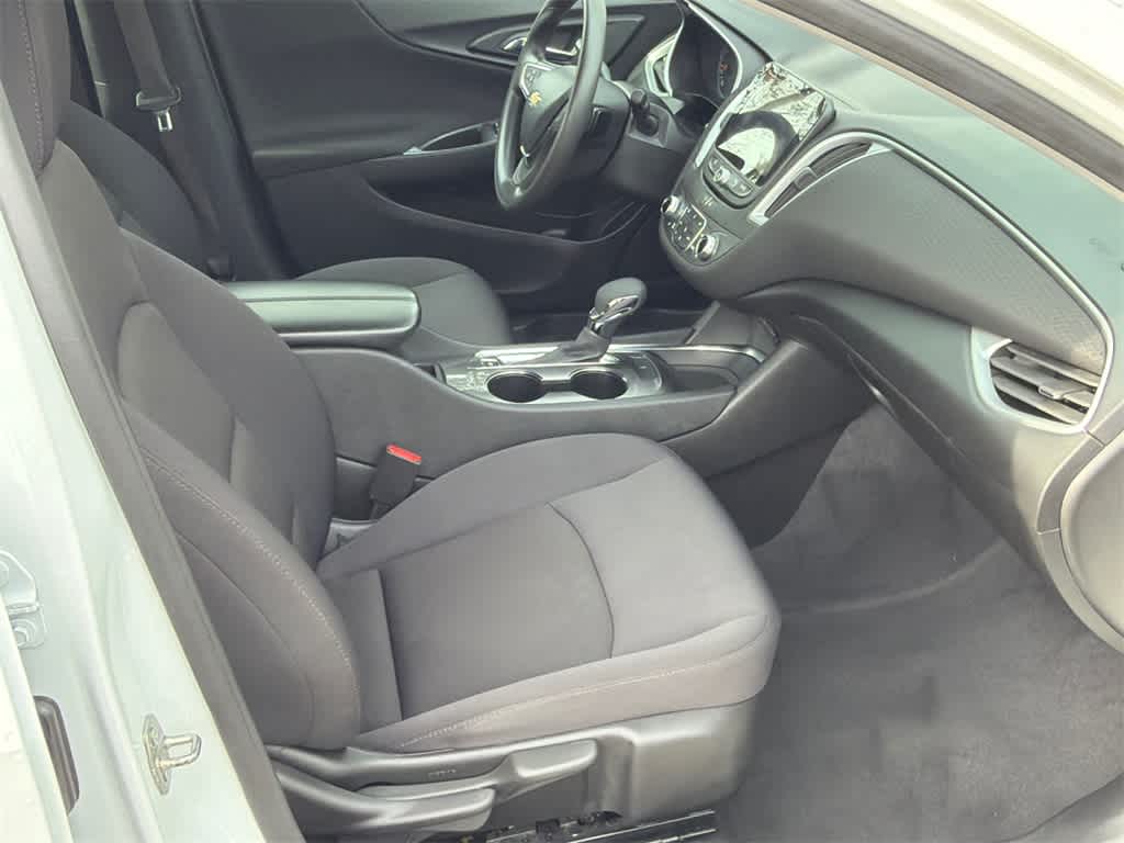 Thumbnail: 2023 Chevrolet Malibu - 12