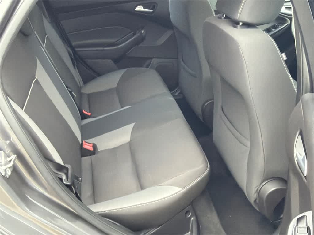 Thumbnail: 2013 Ford Focus - 14