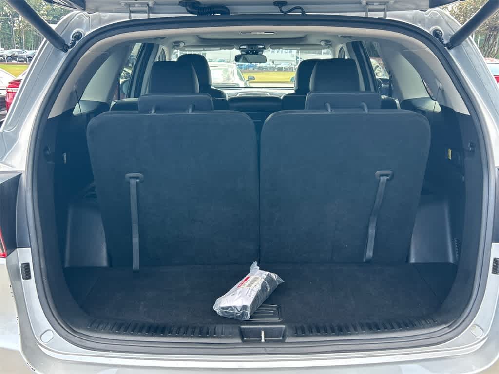 Thumbnail: 2019 Kia Sorento - 17