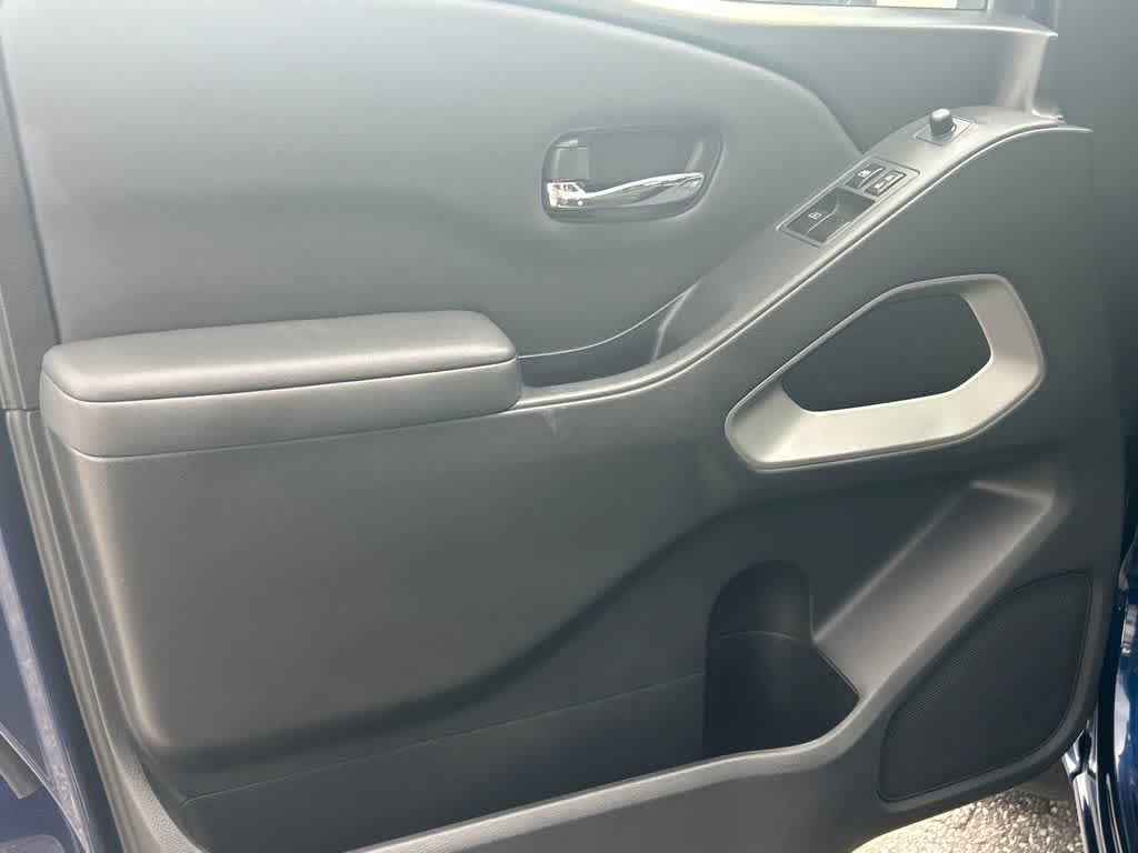 Thumbnail: 2022 Nissan Frontier - 11