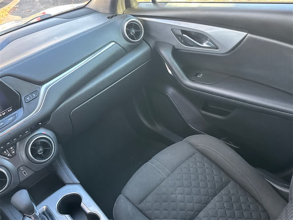 Thumbnail: 2022 Chevrolet Blazer - 21