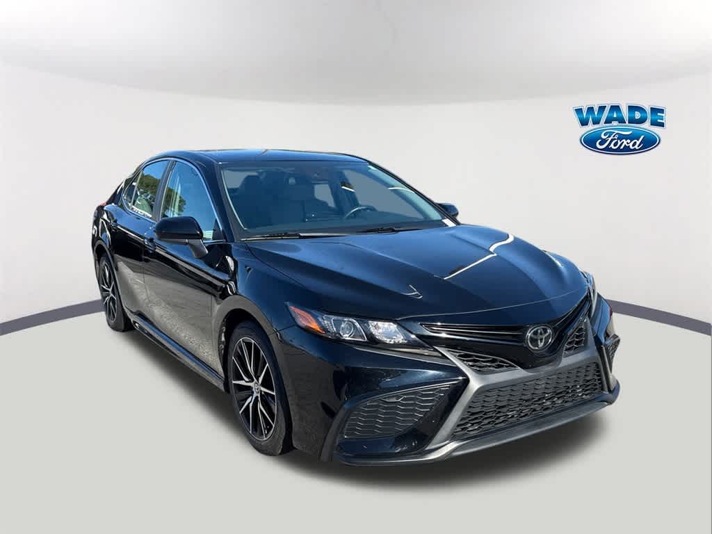 Thumbnail: 2021 Toyota Camry - 3