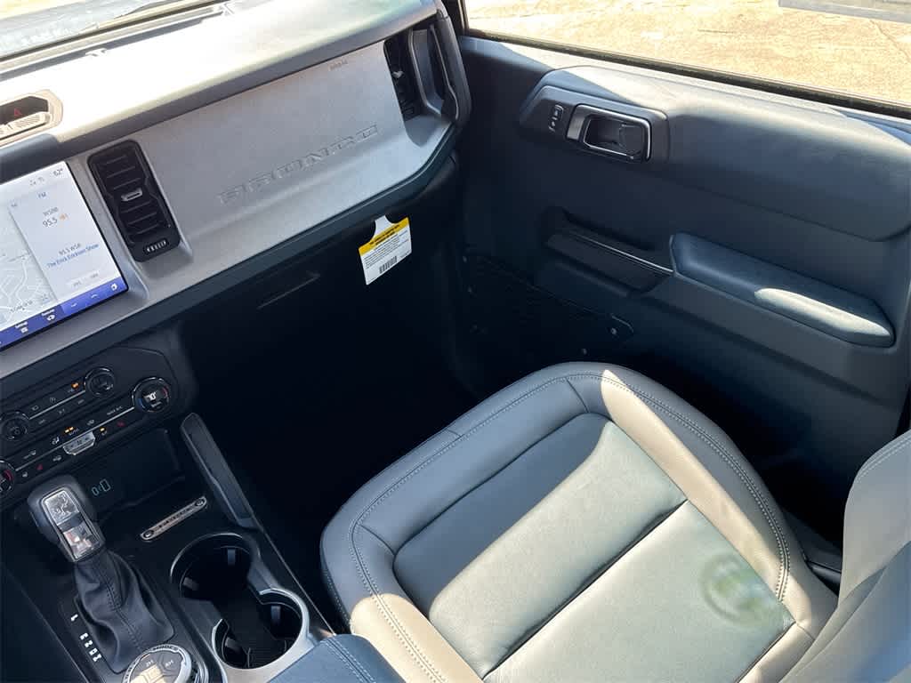 2024 Ford Bronco Outer Banks 20