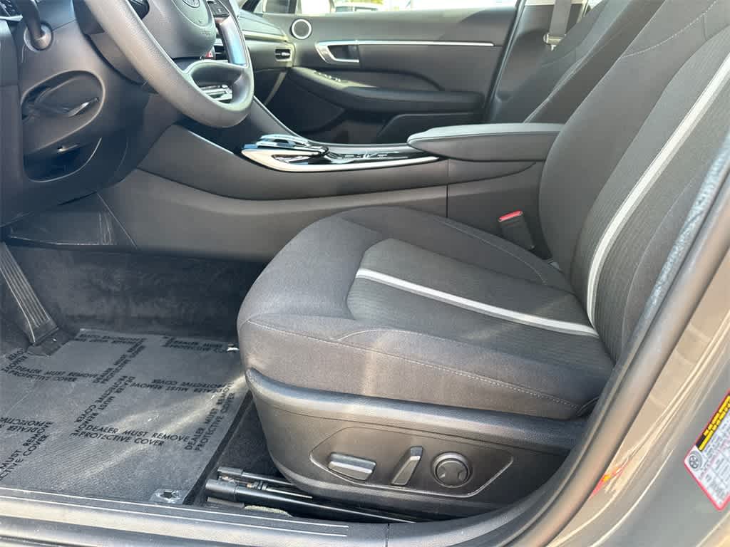 Thumbnail: 2023 Hyundai Sonata - 10