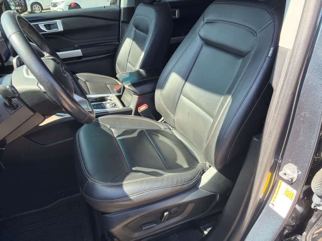 Thumbnail: 2022 Ford Explorer - 10