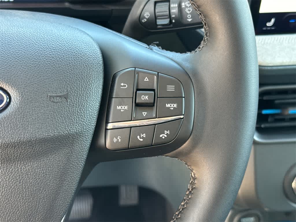 Thumbnail: 2025 Ford Maverick - 23