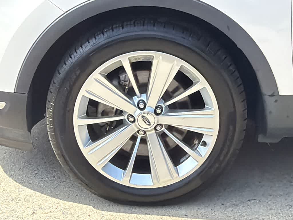 Thumbnail: 2019 Ford Explorer - 9