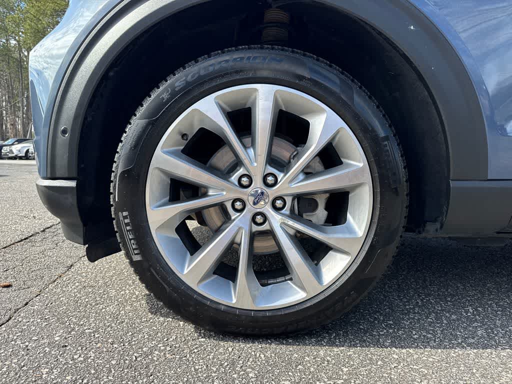 Thumbnail: 2021 Ford Explorer - 9