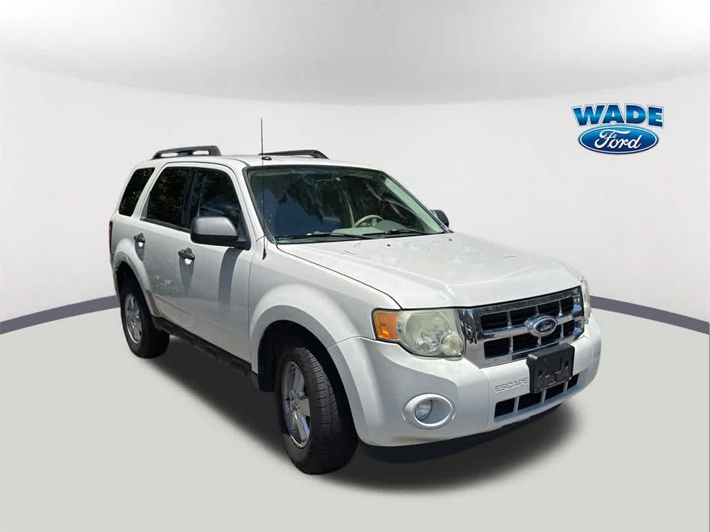Thumbnail: 2009 Ford Escape - 3