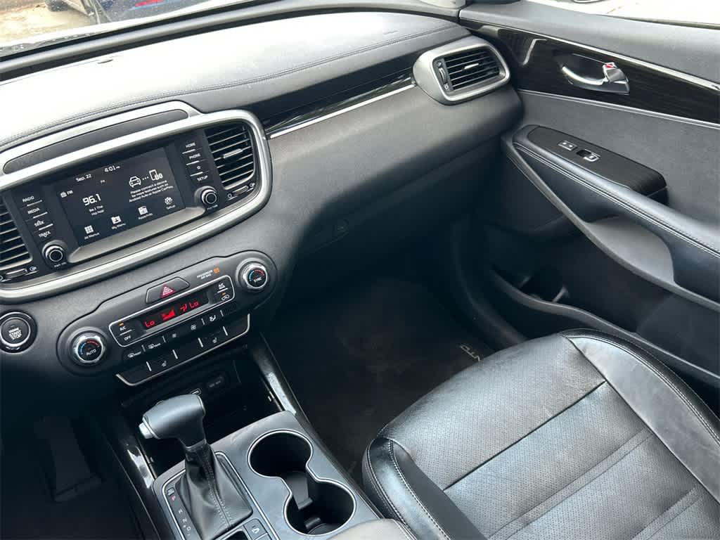 Thumbnail: 2019 Kia Sorento - 23