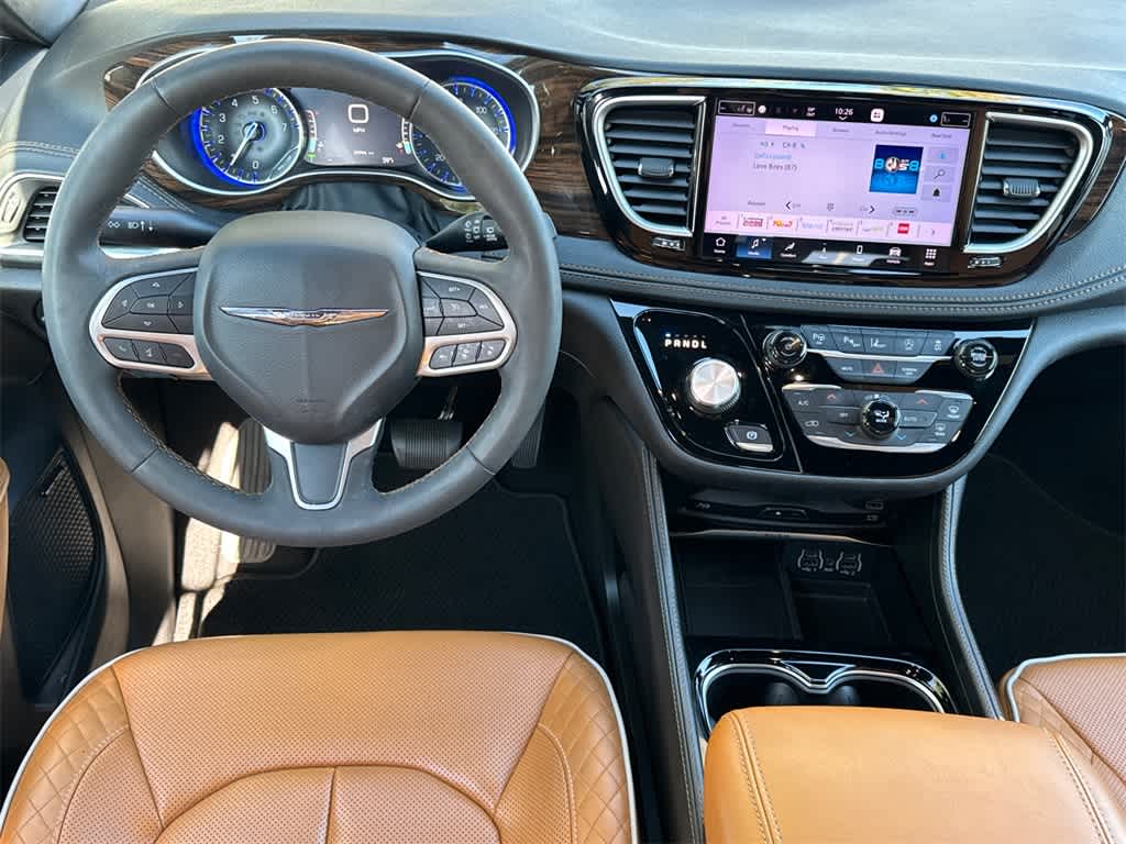 Thumbnail: 2022 Chrysler Pacifica - 21