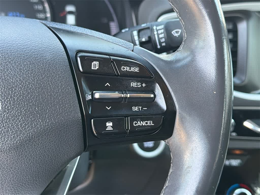 Thumbnail: 2017 Hyundai Ioniq - 23