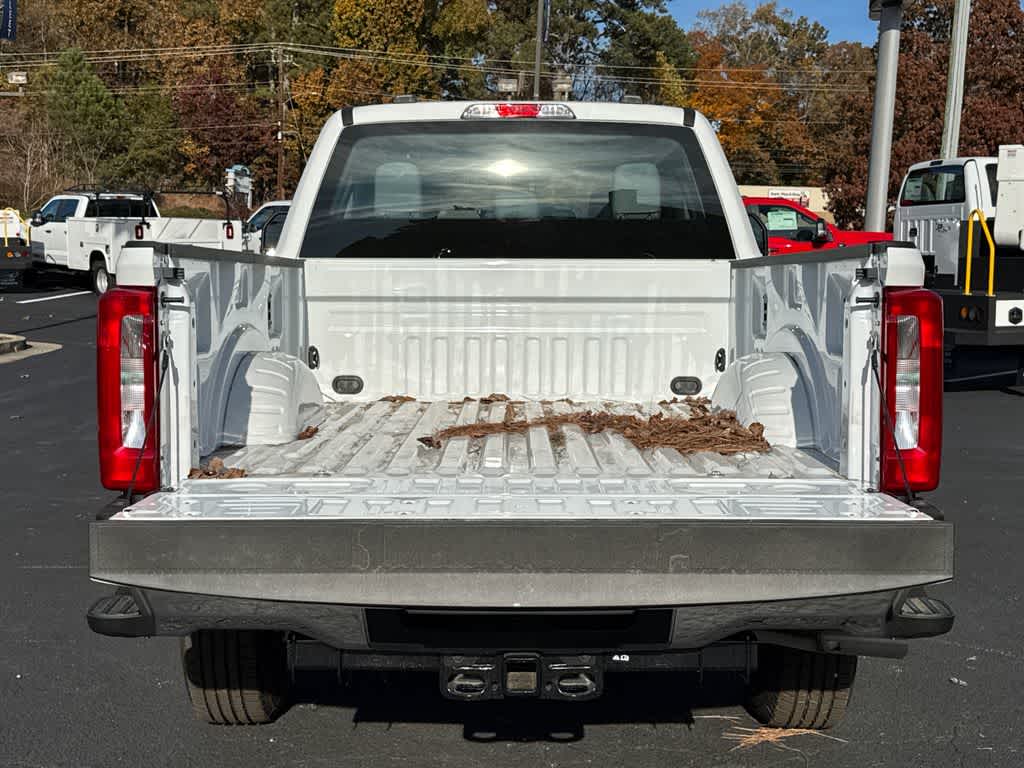 Thumbnail: 2025 Ford F-350 - 16