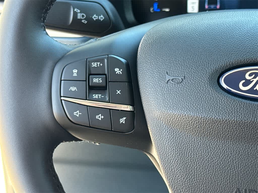 Thumbnail: 2025 Ford Maverick - 21