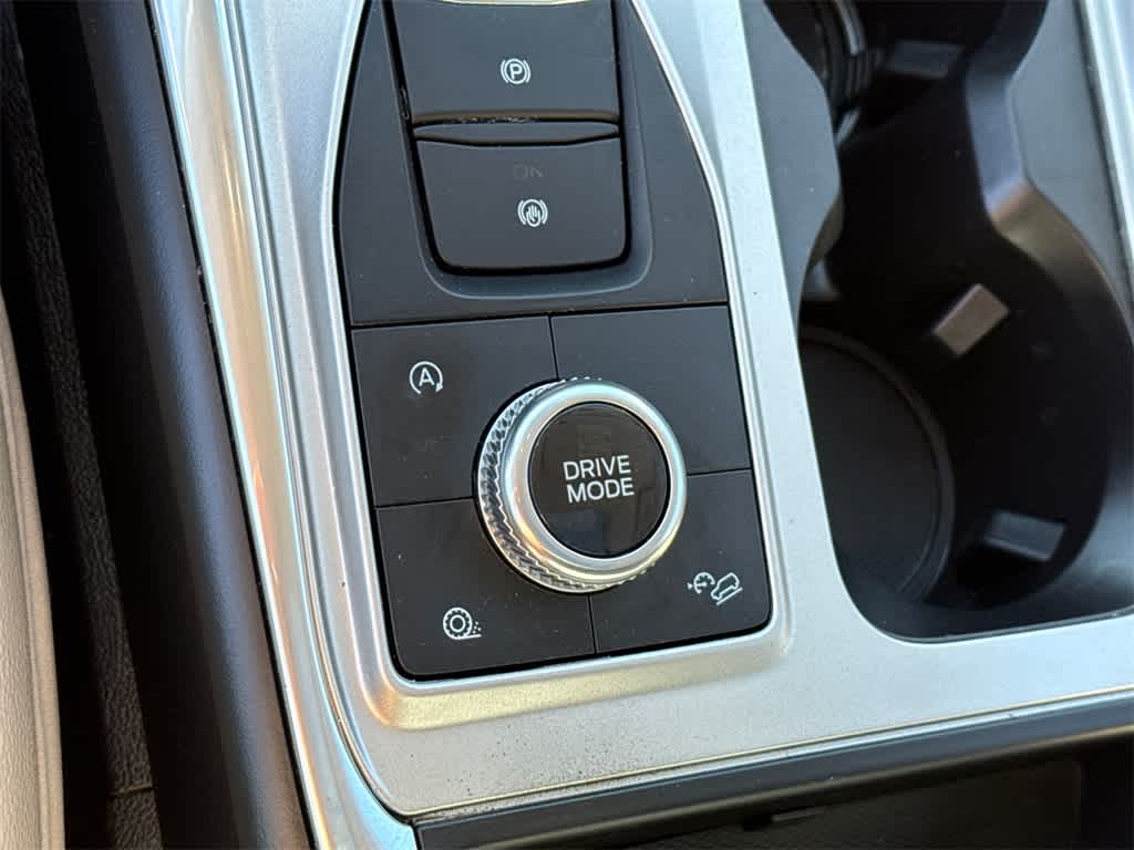 Thumbnail: 2021 Ford Explorer - 25