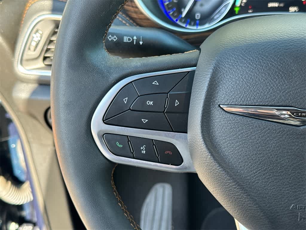 Thumbnail: 2022 Chrysler Pacifica - 24