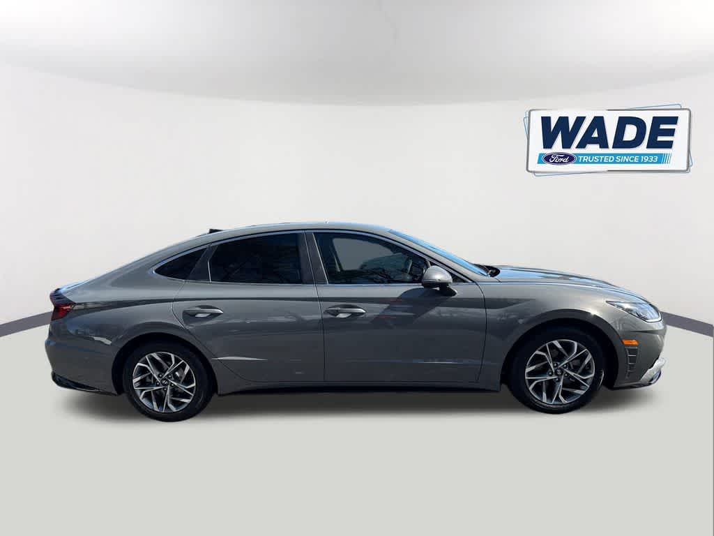 Thumbnail: 2023 Hyundai Sonata - 4
