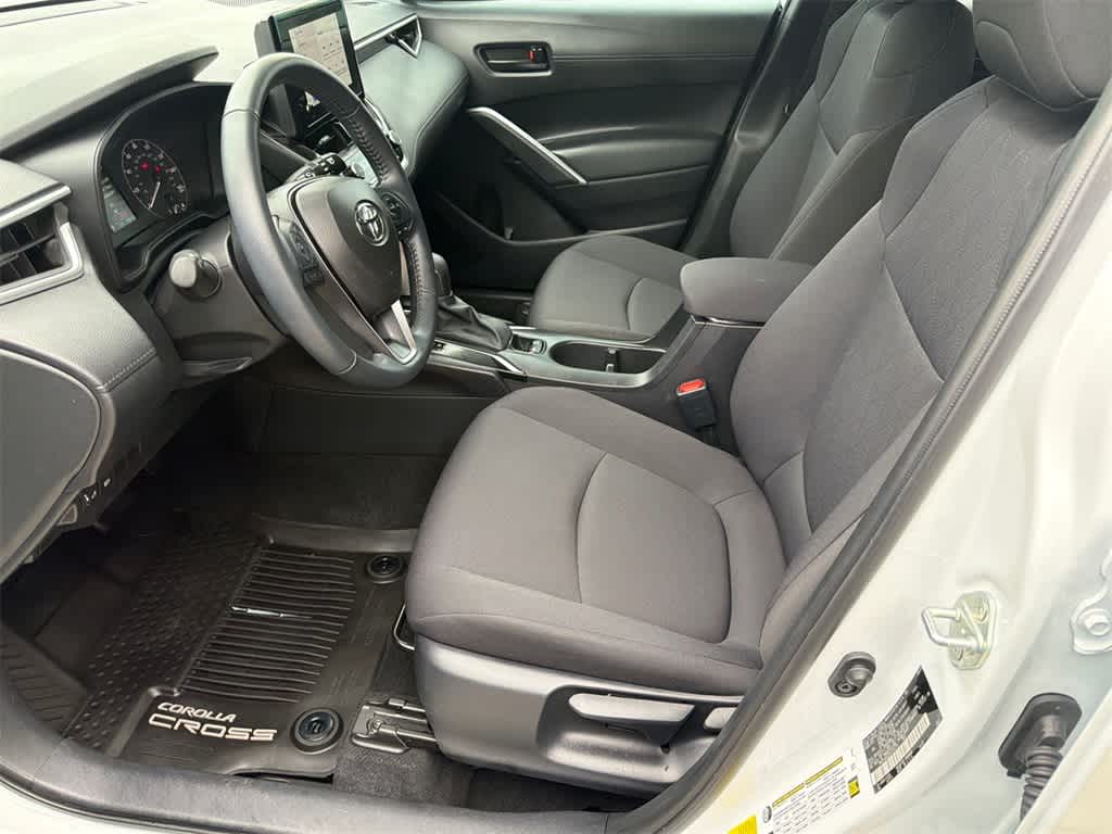 Thumbnail: 2024 Toyota Corolla Cross - 10