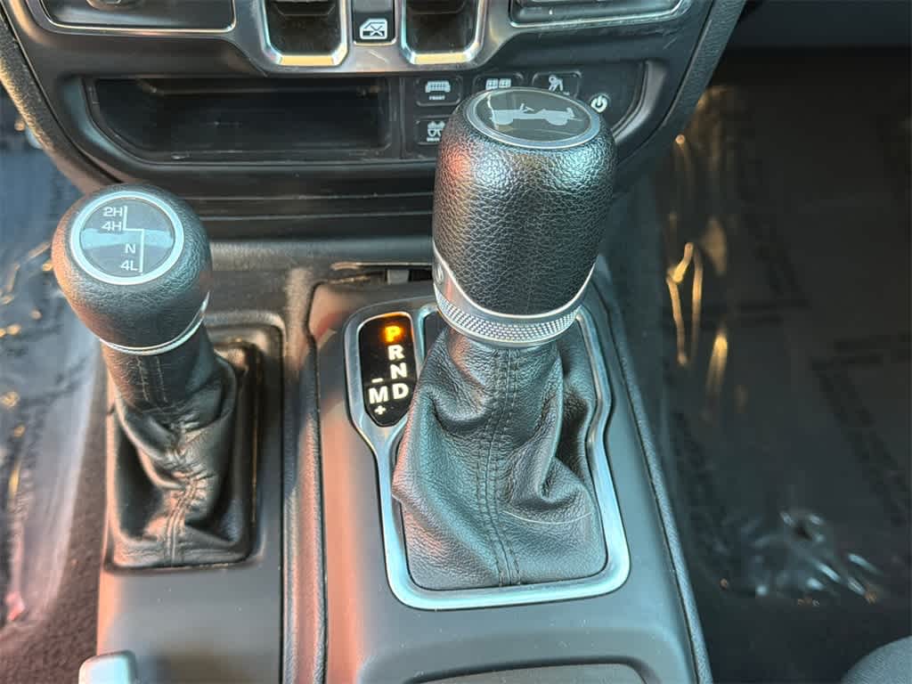 Thumbnail: 2021 Jeep Wrangler - 28