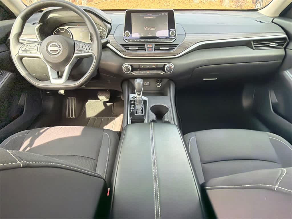 Thumbnail: 2025 Nissan Altima - 18