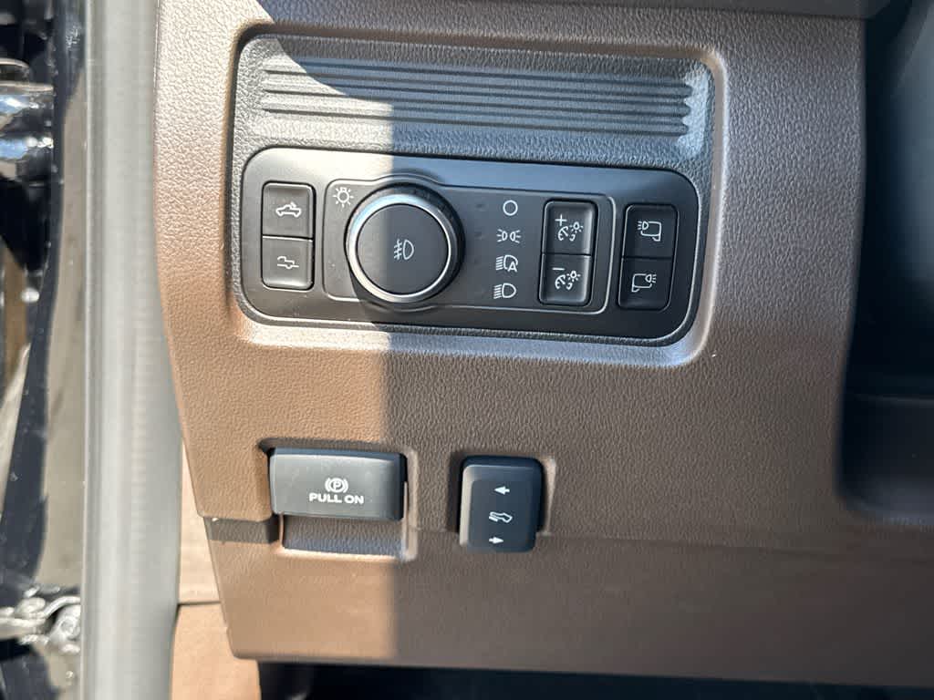 Thumbnail: 2025 Ford F-350 - 31