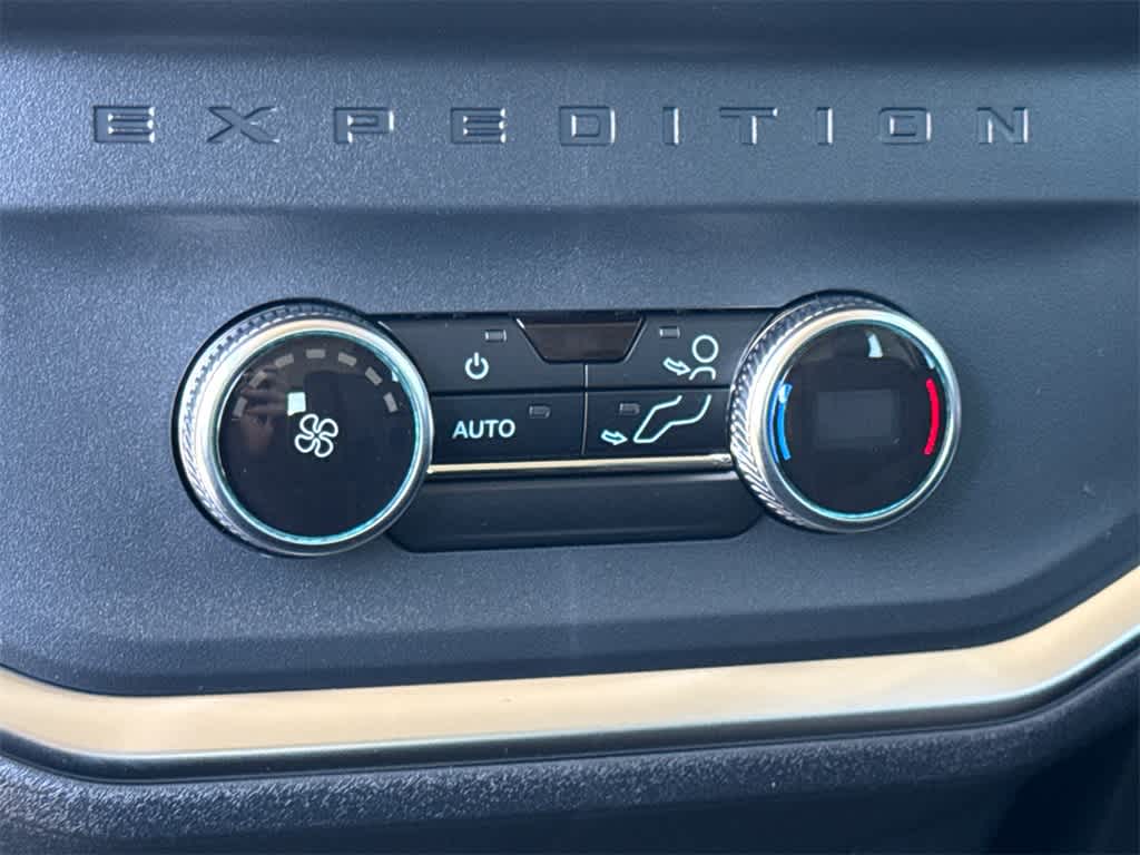 Thumbnail: 2025 Ford Expedition - 20