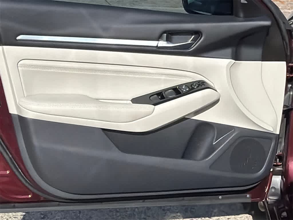 Thumbnail: 2023 Nissan Altima - 11