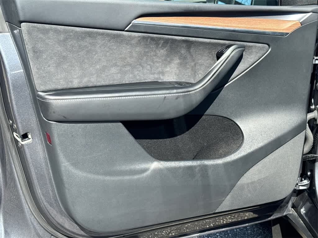 Thumbnail: 2023 Tesla Model Y - 11