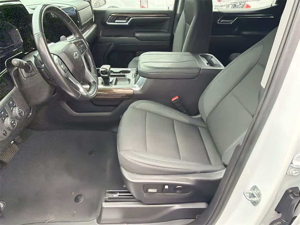 Thumbnail: 2023 Chevrolet Silverado 1500 - 10