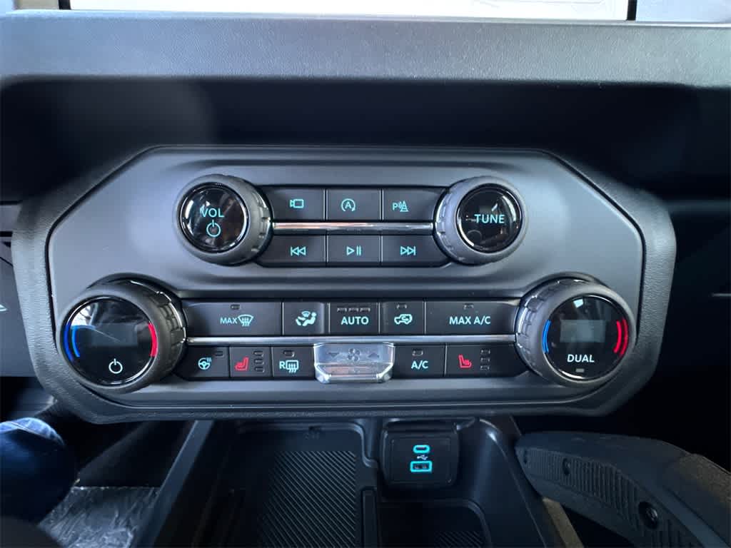 Thumbnail: 2025 Ford Bronco - 27