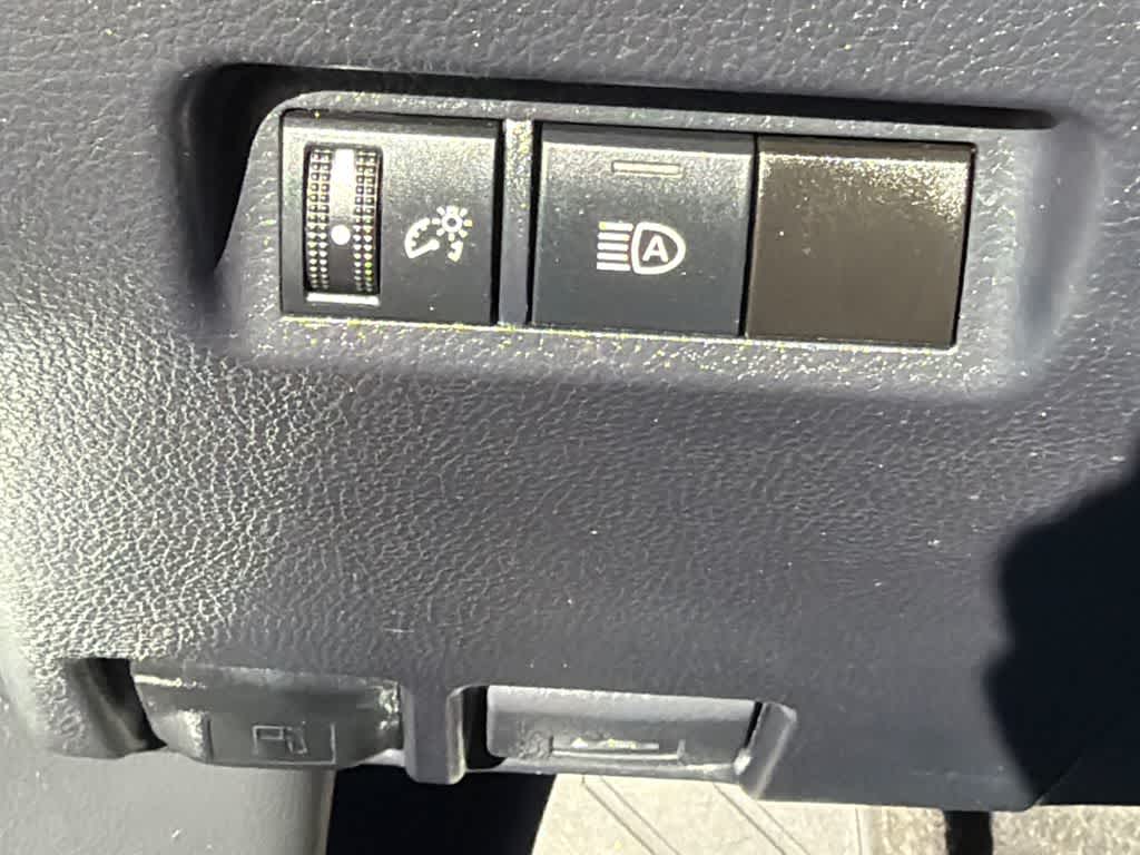 Thumbnail: 2023 Toyota RAV4 - 32