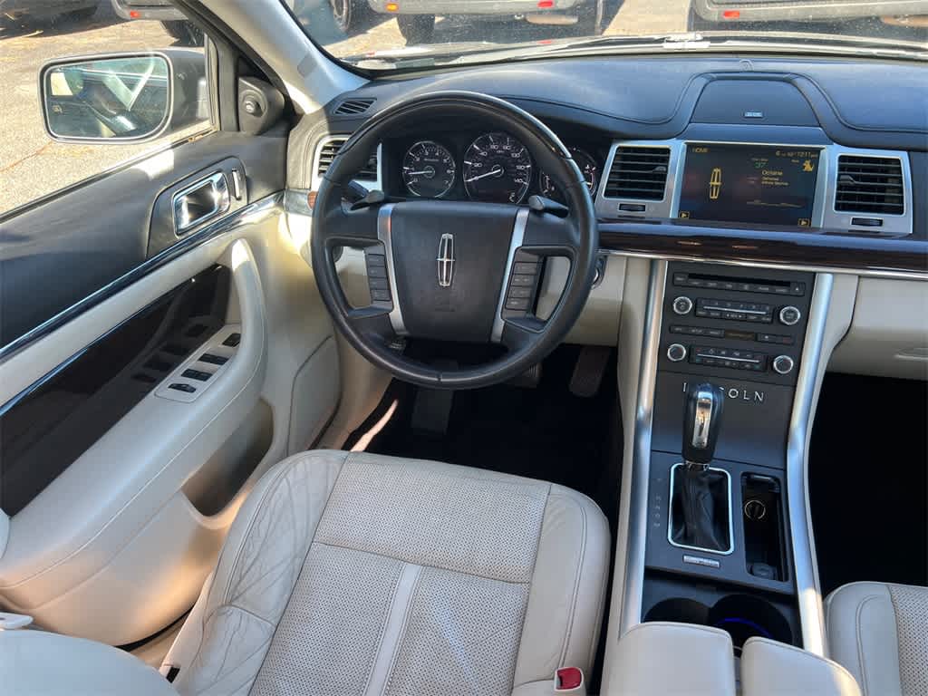 Thumbnail: 2010 Lincoln MKS - 18