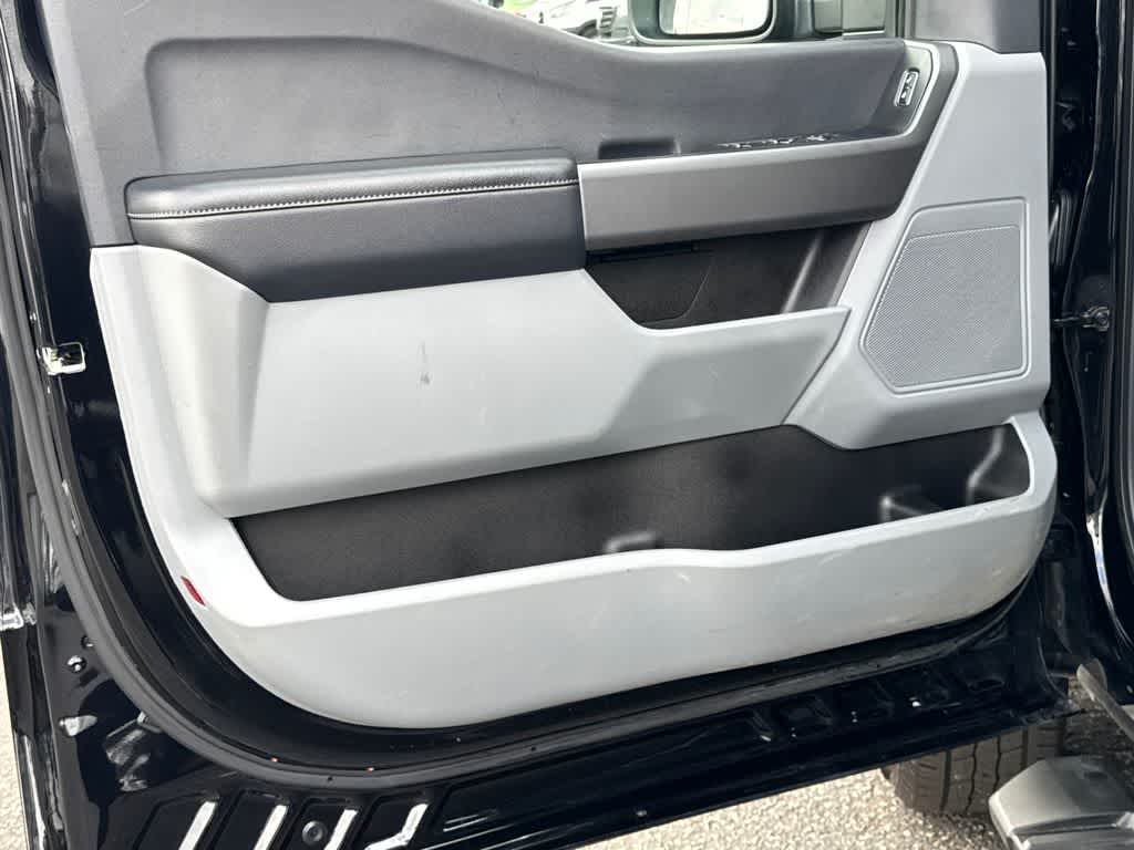 Thumbnail: 2025 Ford Econoline - 10