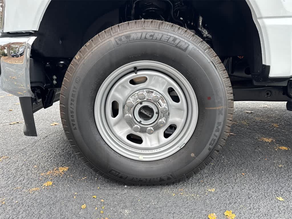 Thumbnail: 2025 Ford F-250 - 9