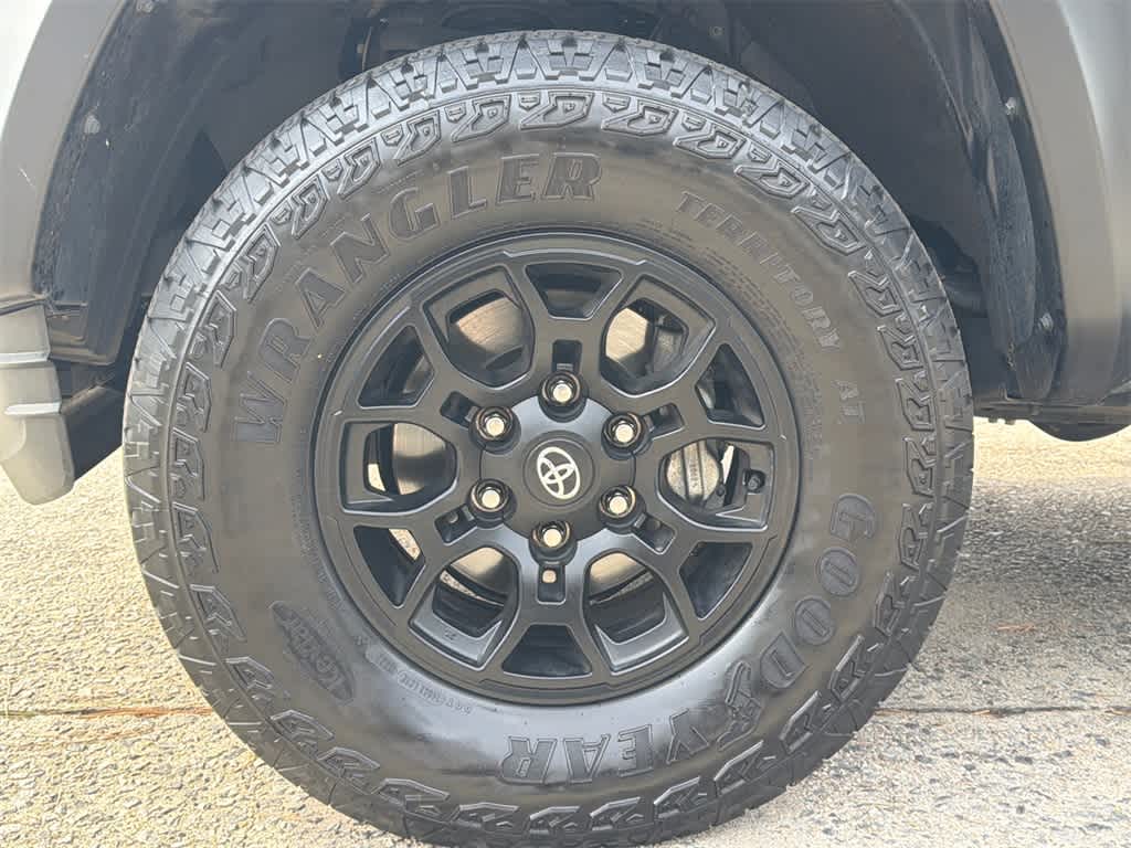 Thumbnail: 2022 Toyota Tacoma - 9