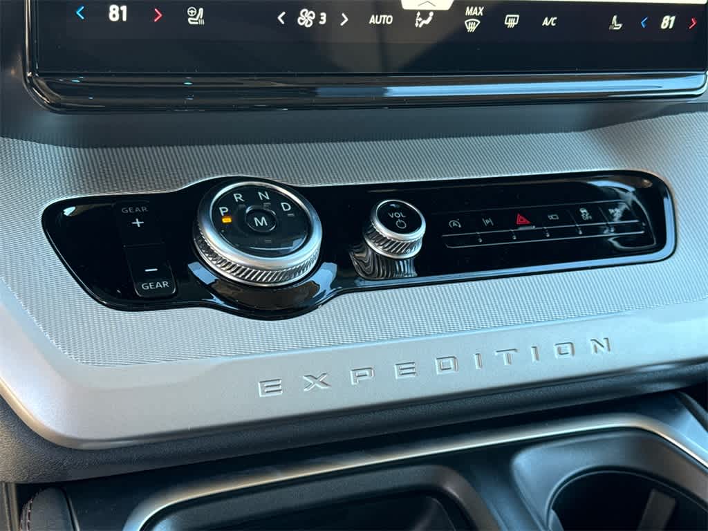 Thumbnail: 2025 Ford Expedition - 31