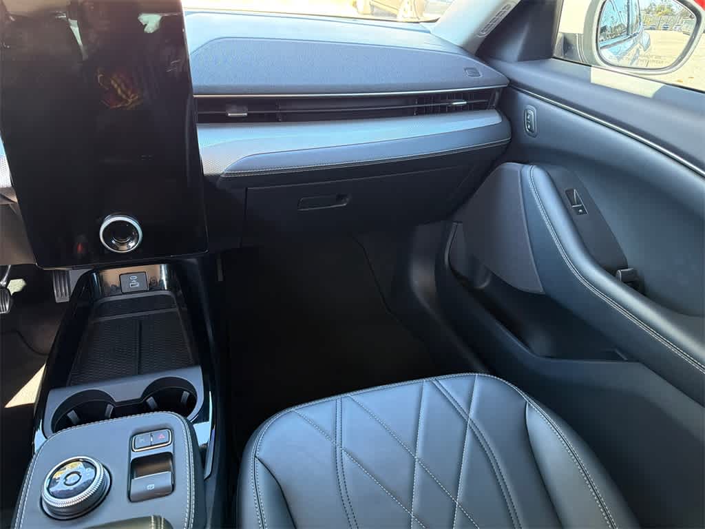 Thumbnail: 2022 Ford Mustang Mach-E - 21